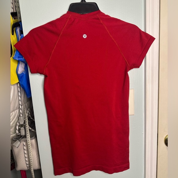 (4)LULULEMON Women's Tops - Picture 5 of 12